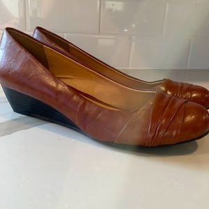 Women’s brown wedge